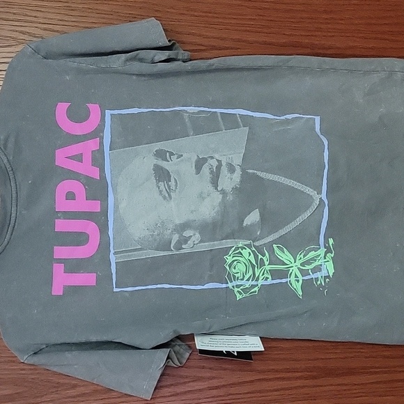 Tupac Gray Graphic T-Shirt Unisex NEW - Picture 7 of 8